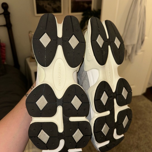 New Balance 9060 Shoes - Picture 5 of 5